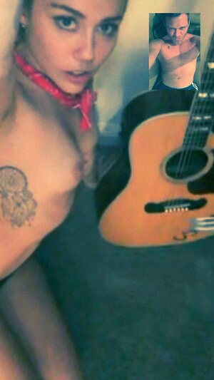 Miley Cyrus leaked photo #1149