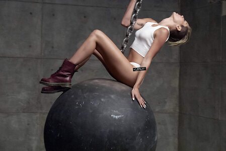 Miley Cyrus leaked photo #1164