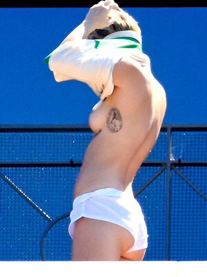 Miley Cyrus leaked photo #1169