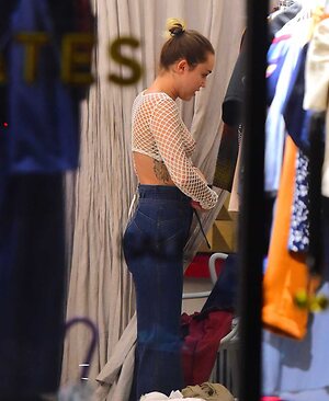 Miley Cyrus leaked photo #1195