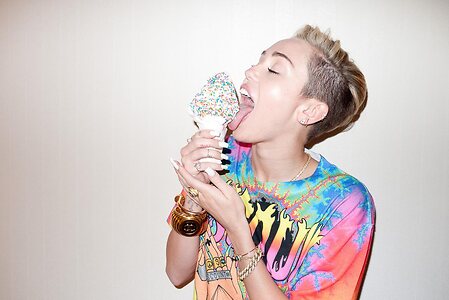 Miley Cyrus leaked photo #1206