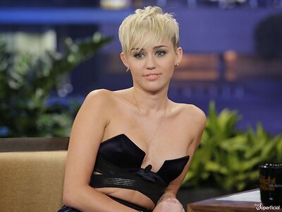 Miley Cyrus leaked photo #1214
