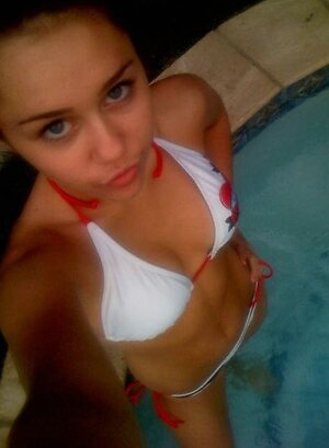 Miley Cyrus leaked photo #1221