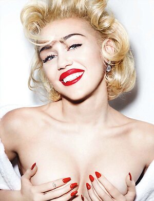 Miley Cyrus leaked photo #1378