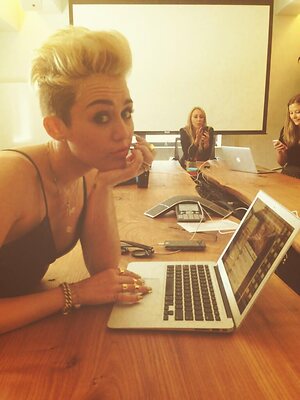 Miley Cyrus leaked photo #1527