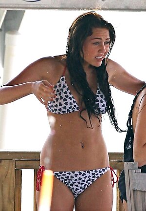 Miley Cyrus leaked photo #1579