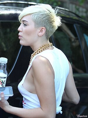 Miley Cyrus leaked photo #1587