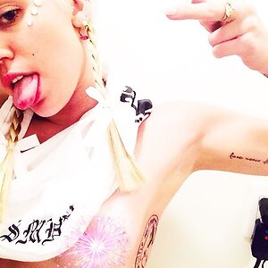 Miley Cyrus leaked photo #1667