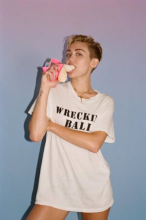 Miley Cyrus leaked photo #1678