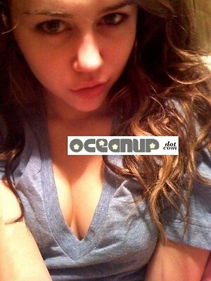 Miley Cyrus leaked photo #1683