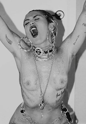 Miley Cyrus leaked photo #1701