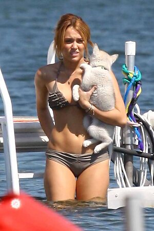 Miley Cyrus leaked photo #1722