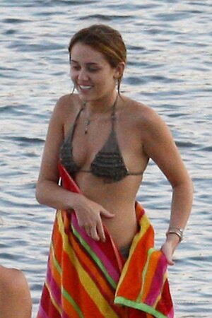 Miley Cyrus leaked photo #1733