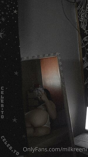 milkreeni Nude Leaked Photo #37