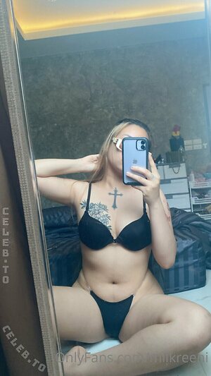 milkreeni Nude Leaked Photo #50