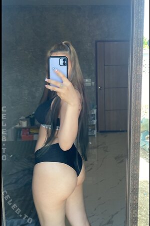 milkreeni Nude Leaked Photo #89