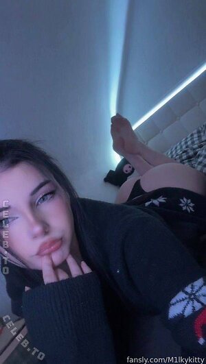 Milky Kitty Nude Leaked Photo #17