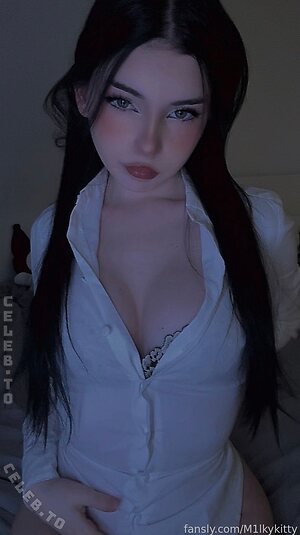 Milky Kitty Nude Leaked Photo #24