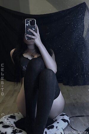 Milky Kitty Nude Leaked Photo #41
