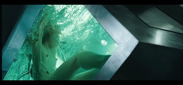 Milla Jovovich leaked photo #68