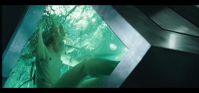 Milla Jovovich leaked photo #69