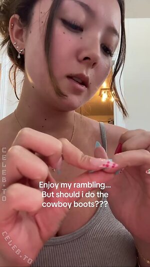 Millie Howell Nude Leaked Photo #17