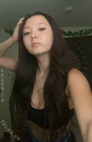 Millie Howell Nude Leaked Photo #35