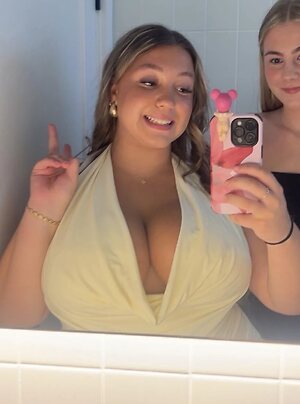 Millie L leaked photo #2