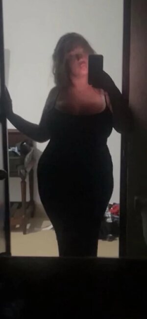 Millie L leaked photo #6