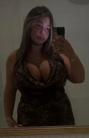Millie L leaked photo #10