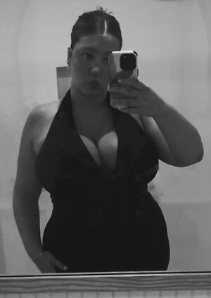 Millie L leaked photo #14