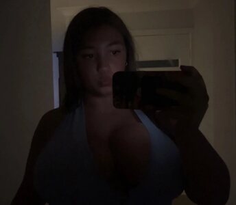 Millie L leaked photo #18