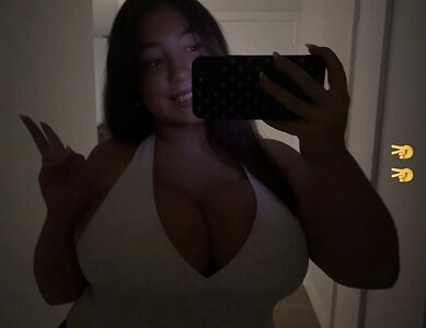 Millie L leaked photo #23