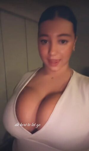 Millie L leaked photo #43