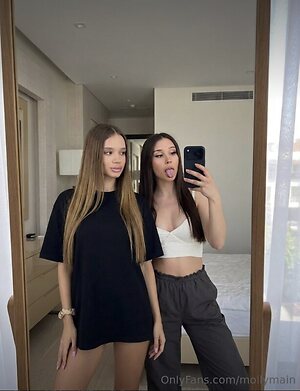 millie_li leaked photo #3