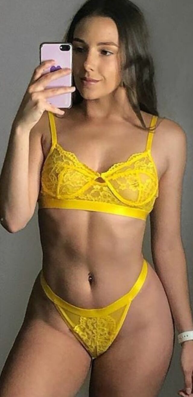 MillieMiless leaked photos