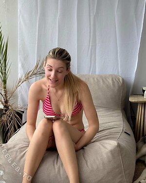Milly Schindler leaked photo #4