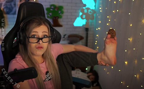 Sonja Zahn More Nude Photos