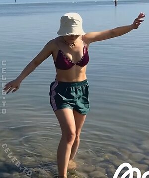 Sonja Zahn Nude Photos