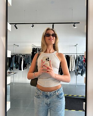 Mimi Slinger