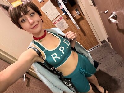 MimiDoesCosplay