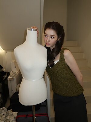 Minatozaki Sana leaked photo #18