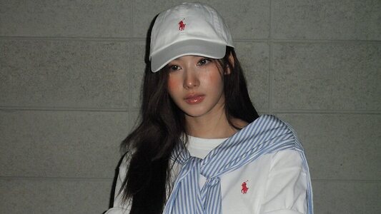 Minatozaki Sana leaked photo #45