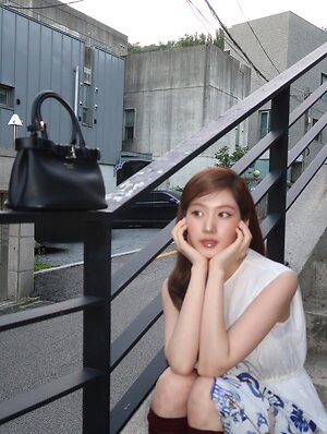 Minatozaki Sana leaked photo #54