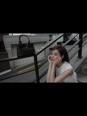 Minatozaki Sana leaked photo #55