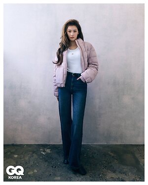 Minatozaki Sana leaked photo #148