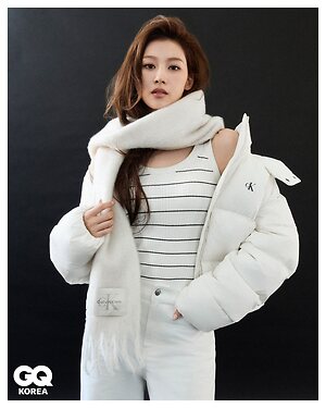 Minatozaki Sana leaked photo #151