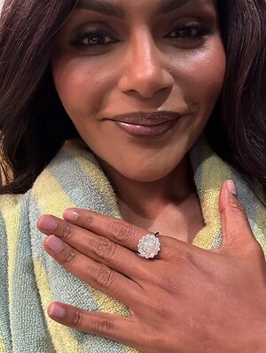 Mindy Kaling leaked photos
