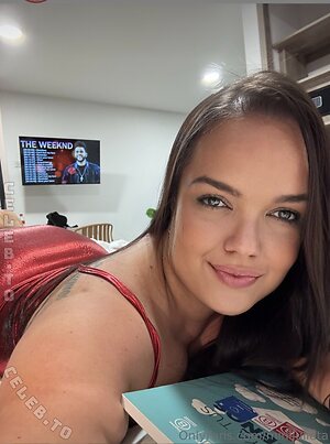 MiniJuli Nude Leaked Photo #10