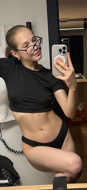 Minikrisss Nude Leaked Photo #44
